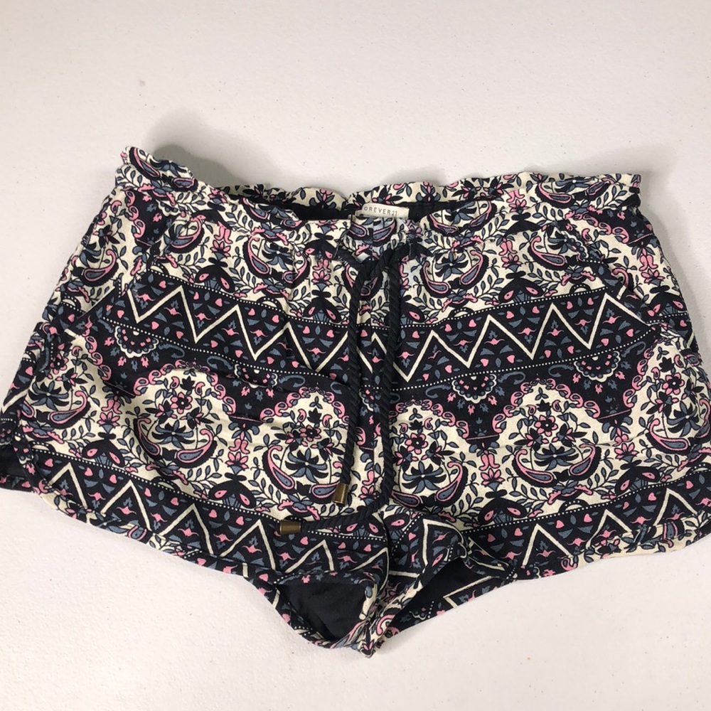 Forever 21 Black and Pink Patterned Women Shorts